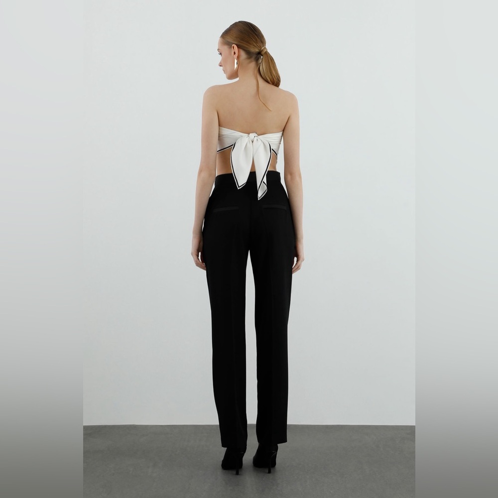 GIZIA: BLACK PANTS WITH SIDE POCKET DETAIL (UNWORN) - Picture 4 of 11